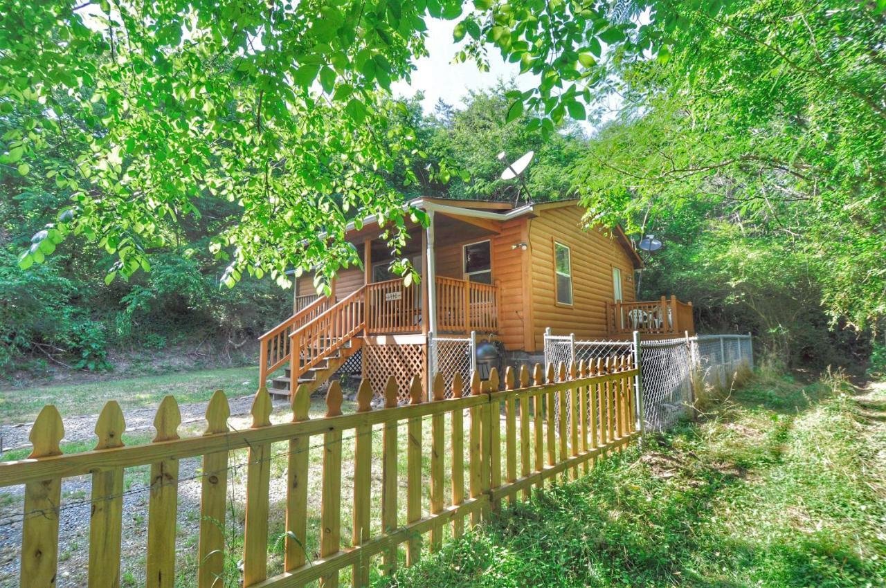Remodelled Cabin! Great Location! Sevierville Exterior photo