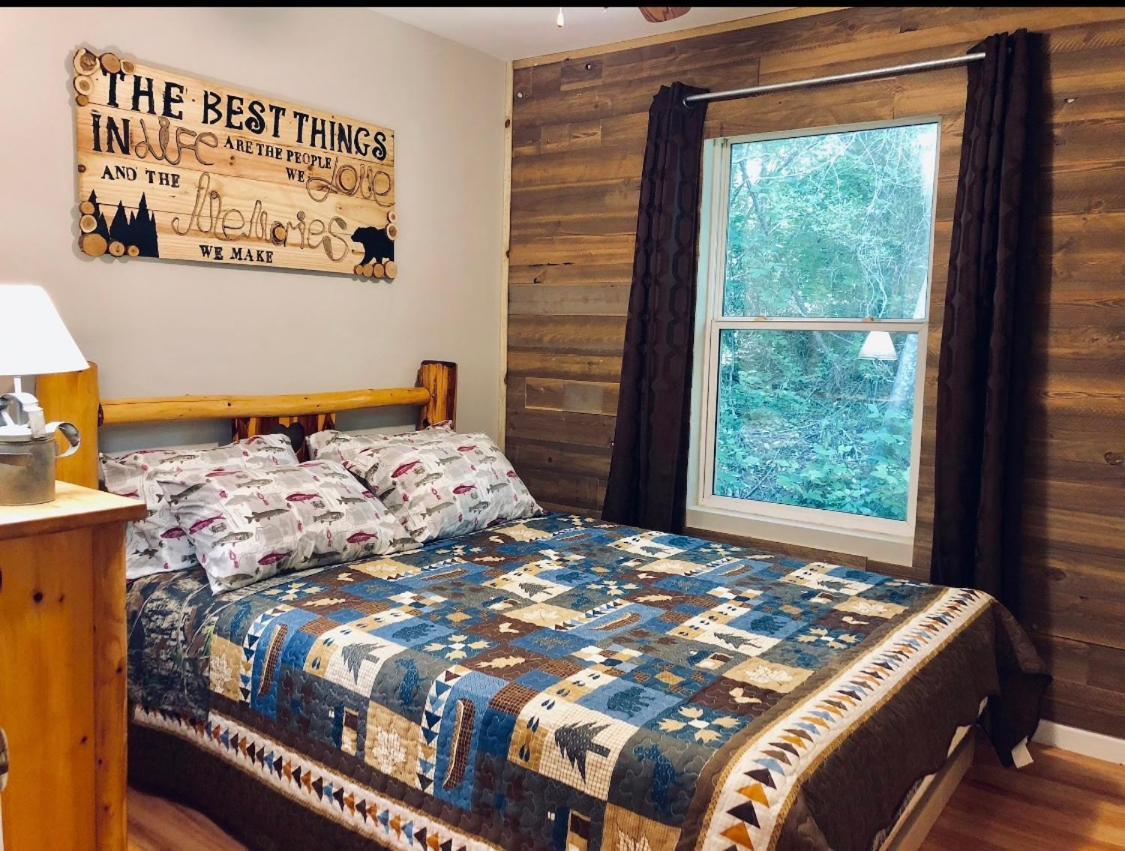 Remodelled Cabin! Great Location! Sevierville Exterior photo